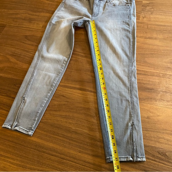 WHBM Gray Skinny Ankle Jeans Size 12 NWT - Picture 4 of 8